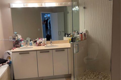 Condominio en alquiler en Aventura, Florida, 2 dormitorios, 123.56 m2 № 1802833 - foto 12
