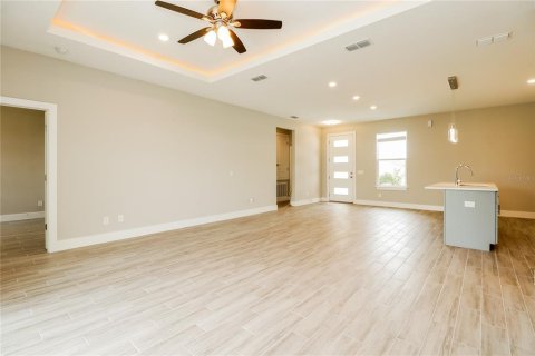 Casa en alquiler en Kissimmee, Florida, 4 dormitorios, 155.15 m2 № 2112992 - foto 4