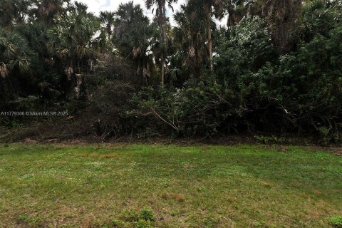 Terrain à vendre à North Port, Floride № 1958796 - photo 1