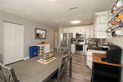 Apartamento en alquiler en Largo, Florida, 3 dormitorios, 111.48 m2 № 1913977 - foto 5