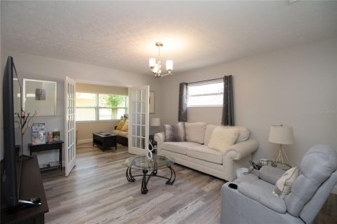 Apartamento en alquiler en Largo, Florida, 3 dormitorios, 111.48 m2 № 1913977 - foto 8