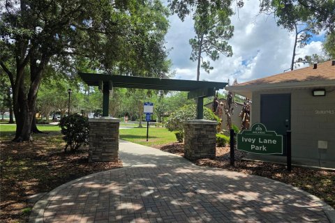 House in Orlando, Florida 5 bedrooms, 216 sq.m. № 2100493 - photo 13