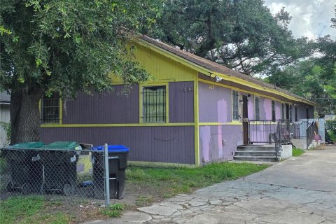 House in Orlando, Florida 5 bedrooms, 216 sq.m. № 2100493 - photo 7