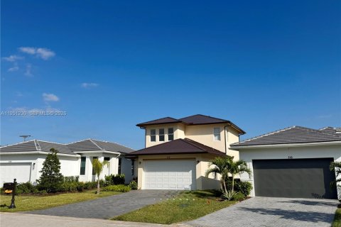 Casa en venta en Port St. Lucie, Florida, 4 dormitorios, 254.37 m2 № 2007239 - foto 3