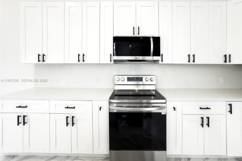 Casa en venta en Port St. Lucie, Florida, 4 dormitorios, 254.37 m2 № 2007239 - foto 26