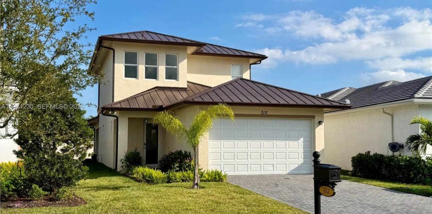 Casa en Port St. Lucie, Florida 4 dormitorios, 254.37 m2 № 2007239