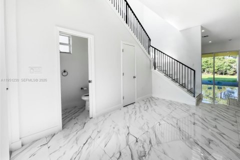 Casa en venta en Port St. Lucie, Florida, 4 dormitorios, 254.37 m2 № 2007239 - foto 23