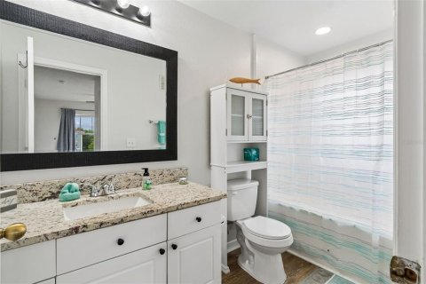 Condo in Tampa, Florida, 2 bedrooms  № 2106931 - photo 17