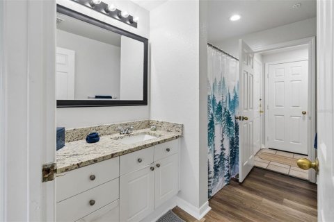 Condo in Tampa, Florida, 2 bedrooms  № 2106931 - photo 24