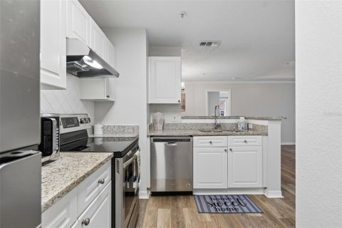 Condo in Tampa, Florida, 2 bedrooms  № 2106931 - photo 9