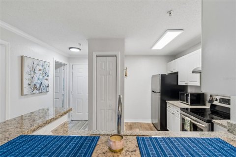Condo in Tampa, Florida, 2 bedrooms  № 2106931 - photo 8