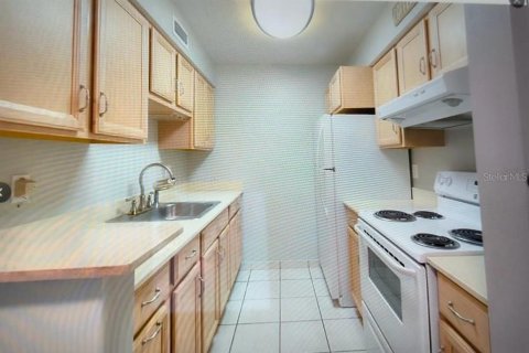 Condo in Orlando, Florida, 1 bedroom  № 1637107 - photo 15