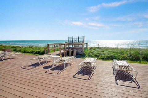 Condo in Satellite Beach, Florida, 2 bedrooms  № 2381242 - photo 28