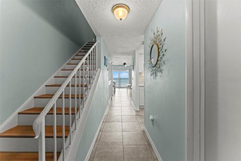 Condo in Satellite Beach, Florida, 2 bedrooms  № 2381242 - photo 4