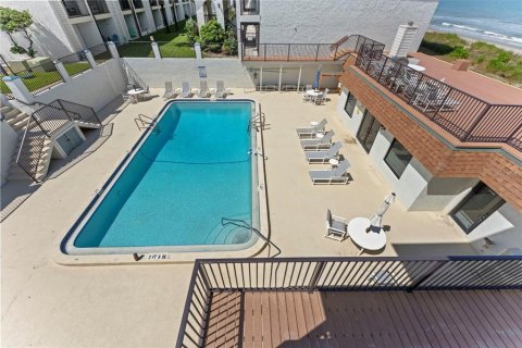 Condo in Satellite Beach, Florida, 2 bedrooms  № 2381242 - photo 26