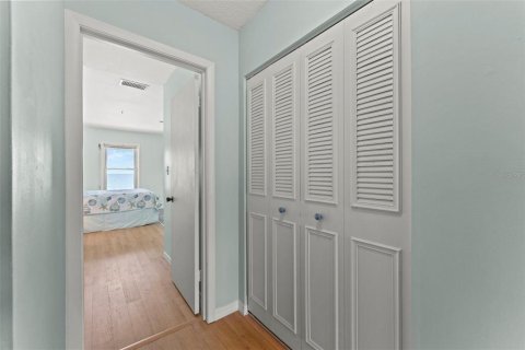 Condo in Satellite Beach, Florida, 2 bedrooms  № 2381242 - photo 19