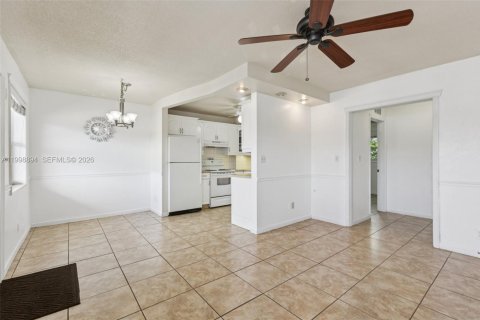 Condo in Dania Beach, Florida, 1 bedroom № 2244319