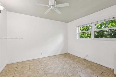 Condo in Dania Beach, Florida, 1 bedroom  № 2244319 - photo 6