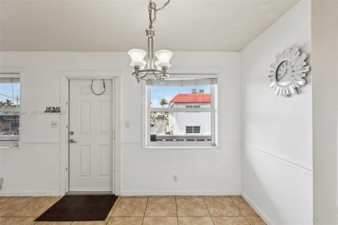 Condo in Dania Beach, Florida, 1 bedroom  № 2244319 - photo 3