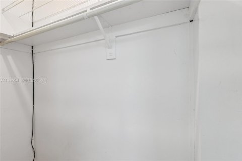 Condo in Dania Beach, Florida, 1 bedroom  № 2244319 - photo 10