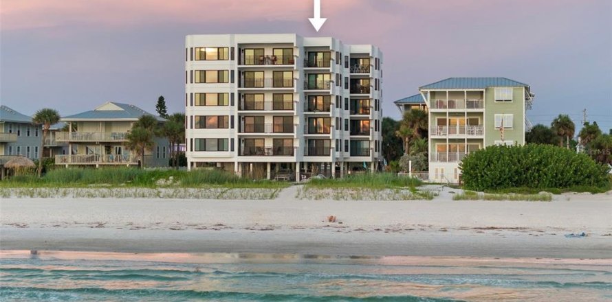 Condo à Indian Rocks Beach, Floride, 2 chambres № 2371473
