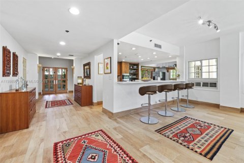 Снять в аренду кондоминиум в Майами-Бич, Флорида 3 спальни, 254.92м2, № 2060980 - фото 9