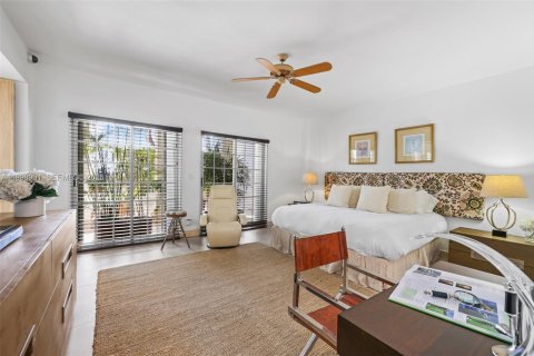 Снять в аренду кондоминиум в Майами-Бич, Флорида 3 спальни, 254.92м2, № 2060980 - фото 26