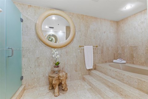 Снять в аренду кондоминиум в Майами-Бич, Флорида 3 спальни, 254.92м2, № 2060980 - фото 28