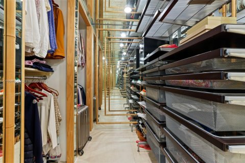 Снять в аренду кондоминиум в Майами-Бич, Флорида 3 спальни, 254.92м2, № 2060980 - фото 30