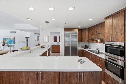 Снять в аренду кондоминиум в Майами-Бич, Флорида 3 спальни, 254.92м2, № 2060980 - фото 15