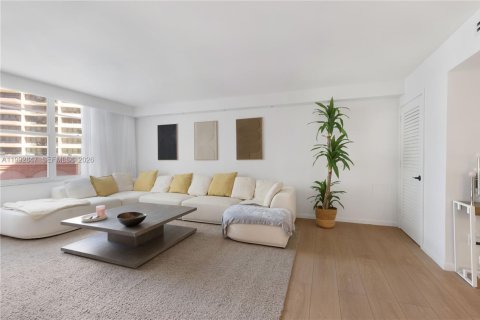 Copropriété à vendre à Miami Beach, Floride: 1 chambre, 86.4 m2 № 2057111 - photo 10
