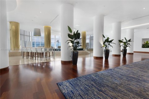 Condo in Miami Beach, Florida, 1 bedroom  № 2057111 - photo 26