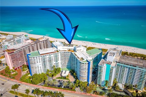 Condo in Miami Beach, Florida, 1 bedroom  № 2057111 - photo 30