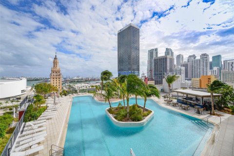 Купить кондоминиум в Майами, Флорида 2 спальни, 84.26м2, № 1984348 - фото 1