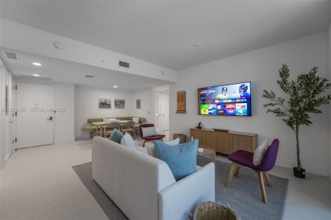 Купить кондоминиум в Майами, Флорида 2 спальни, 84.26м2, № 1984348 - фото 10