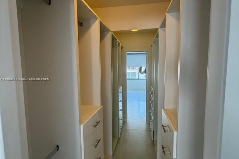 Copropriété à louer à Miami Beach, Floride: 1 chambre, 77.76 m2 № 1976703 - photo 4