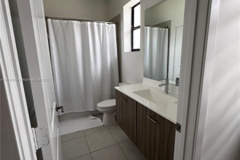 House in Miramar, Florida 5 bedrooms, 314.1 sq.m. № 1959770 - photo 27