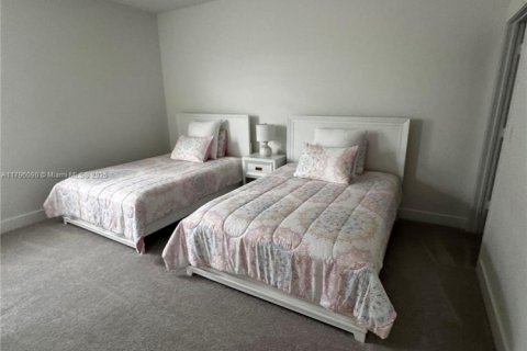 House in Miramar, Florida 5 bedrooms, 314.1 sq.m. № 1959770 - photo 28