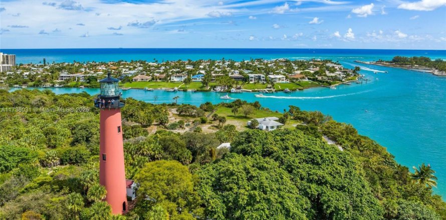 House in Jupiter Inlet Colony, Florida 3 bedrooms, 300.91 sq.m. № 1859986