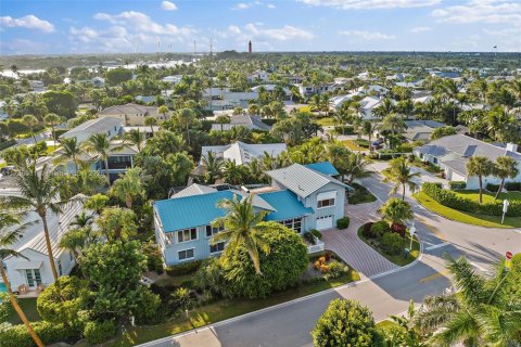 House in Jupiter Inlet Colony, Florida 3 bedrooms, 300.91 sq.m. № 1859986 - photo 12