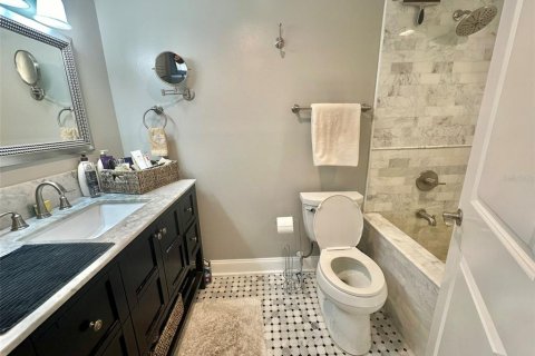 Condo in Orlando, Florida, 2 bedrooms  № 2166837 - photo 13
