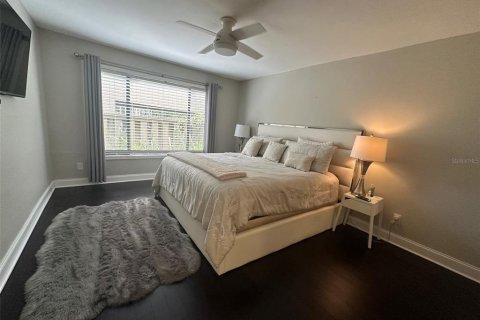 Condo in Orlando, Florida, 2 bedrooms  № 2166837 - photo 9