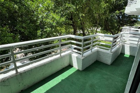 Снять в аренду квартиру в Авентура, Флорида 2 спальни, 98.66м2, № 1946550 - фото 27