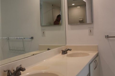 Снять в аренду квартиру в Авентура, Флорида 2 спальни, 98.66м2, № 1946550 - фото 22