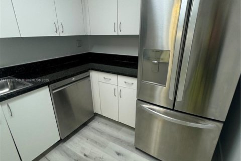 Снять в аренду квартиру в Авентура, Флорида 2 спальни, 98.66м2, № 1946550 - фото 12