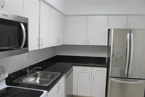 Снять в аренду квартиру в Авентура, Флорида 2 спальни, 98.66м2, № 1946550 - фото 19