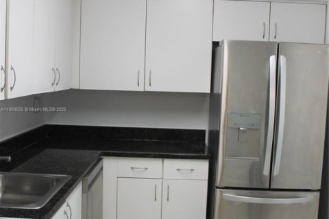 Снять в аренду квартиру в Авентура, Флорида 2 спальни, 98.66м2, № 1946550 - фото 18