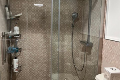 Copropriété à vendre à Sunny Isles Beach, Floride: 2 chambres, 125.42 m2 № 1727839 - photo 16