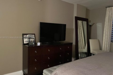 Copropriété à vendre à Sunny Isles Beach, Floride: 2 chambres, 125.42 m2 № 1727839 - photo 15