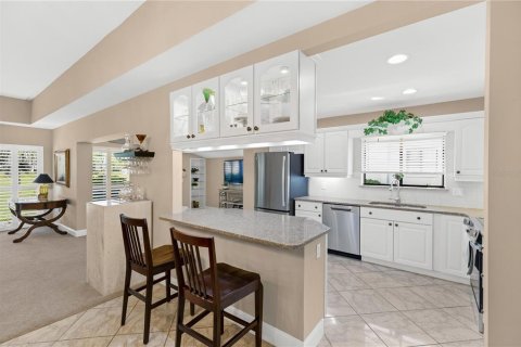 Villa ou maison à vendre à Sarasota, Floride: 2 chambres, 140.38 m2 № 2430902 - photo 12
